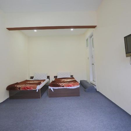 Hunza City Hotel Karimabad  Экстерьер фото