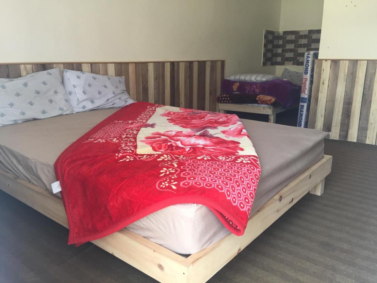 Hunza City Hotel Karimabad  Экстерьер фото